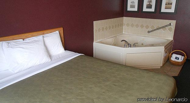 Moose Lake Lodge & Suites Ngoại thất bức ảnh