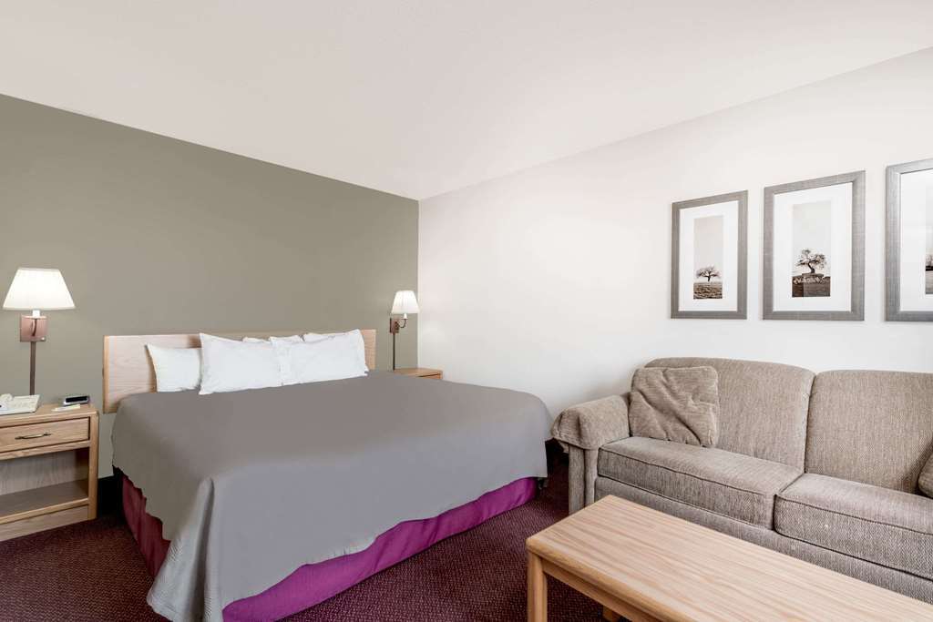 Moose Lake Lodge & Suites Phòng bức ảnh